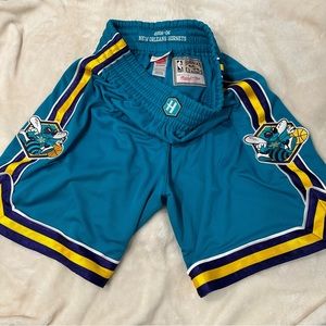 2005-06 New Orleans Hornets | Mitchell & Ness Hardwood Classics Shorts